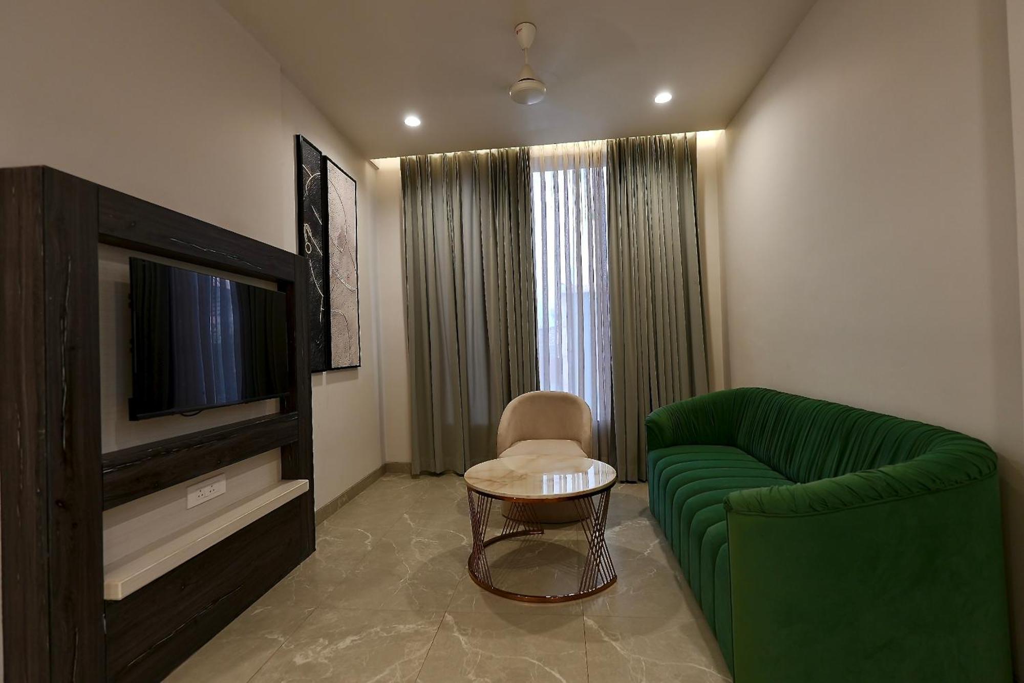 Hotel Elinor By Dazzling Hotels & Resorts Agra  Exterior foto